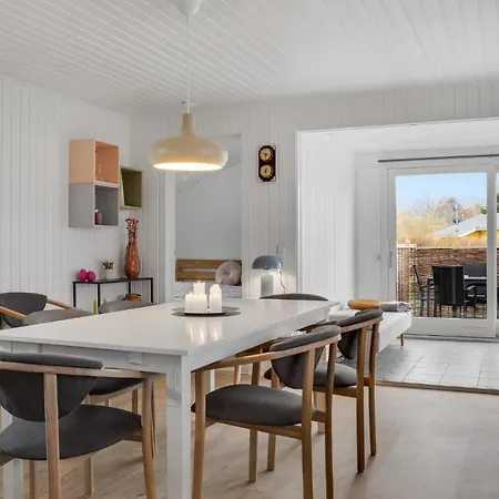 Holiday home 3 Bedroom Cozy In Dannemare