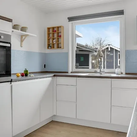 Hébergement de vacances 3 Bedroom Cozy In Dannemare