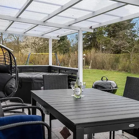 Σπίτι διακοπών 3 Bedroom Cozy In