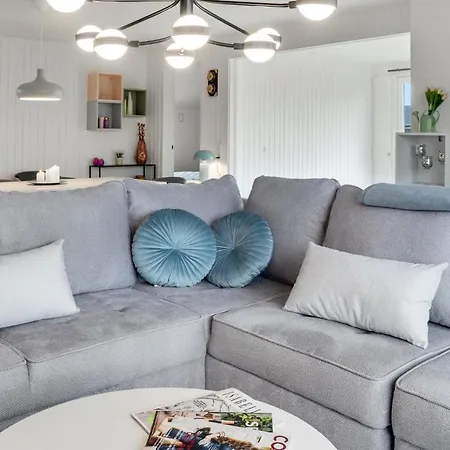 3 Bedroom Cozy In